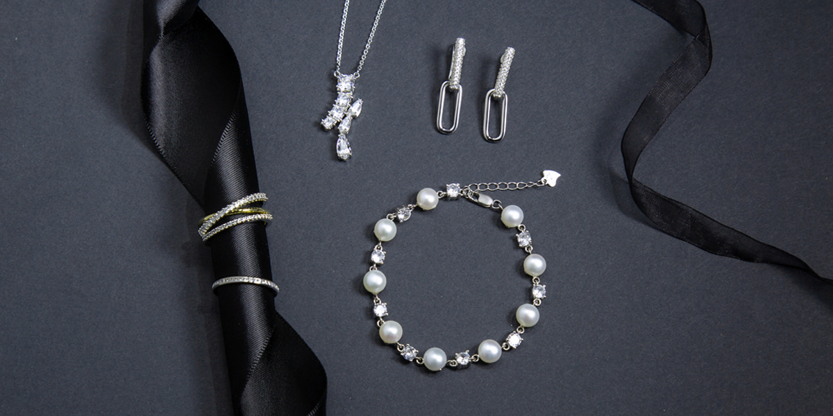 Party jewellery guide