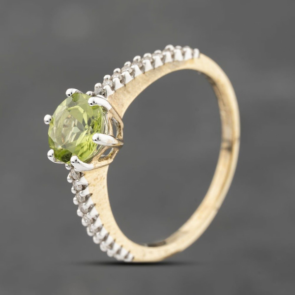 Second Hand 9ct Yellow Gold 1.00ct Peridot & 0.17ct Brilliant Cut Diamond Round Dress Ring