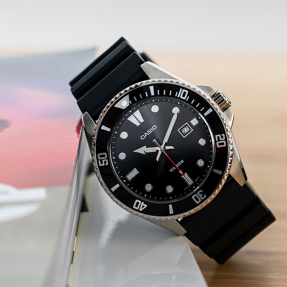 CASIO SPORT COLLECTION Mod. DIVER 50M LEATHER - BLACK