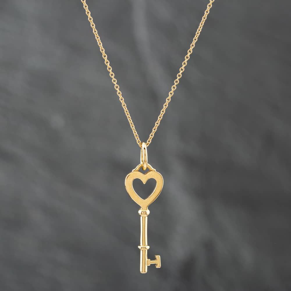 Second Hand 18ct Yellow Gold Tiffany Key Pendant 16 Inch