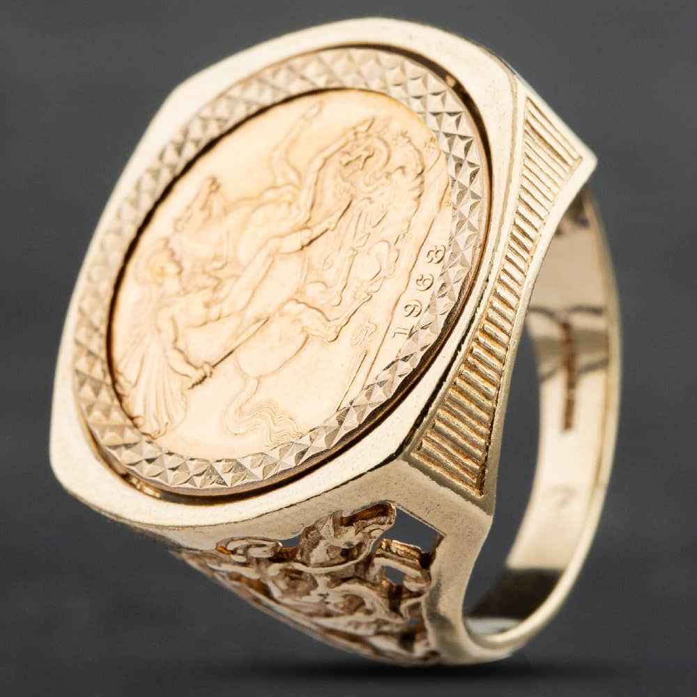 Second Hand 9ct Yellow Gold 1968 Full Sovereign Coin Ring 4120132