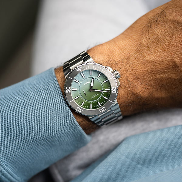 Oris Aquis Dat Watt Limited Edition II Mens Watches